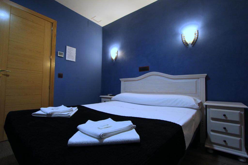 Hostal Regio Madrid Room photo