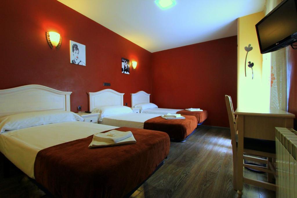 Hostal Regio Madrid Room photo