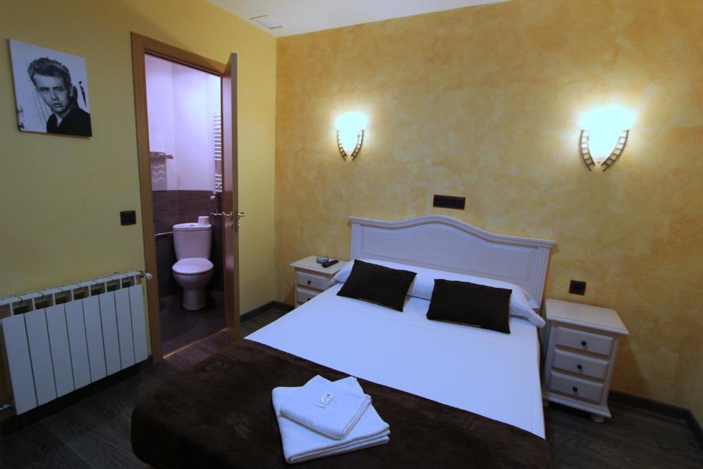 Hostal Regio Madrid Room photo